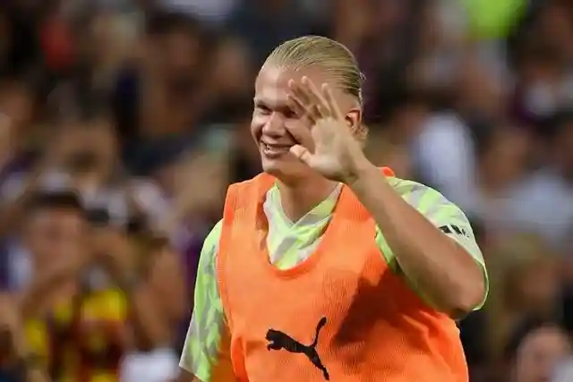 一場(chǎng)3-3!1.5億巨星演技拙劣,假摔騙點(diǎn)球遭吐槽:向C羅致敬