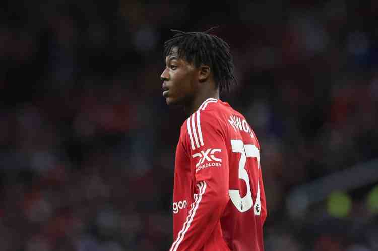 米體：梅努渴望加盟那不勒斯，與前隊友麥克托米奈和霍伊倫重聚