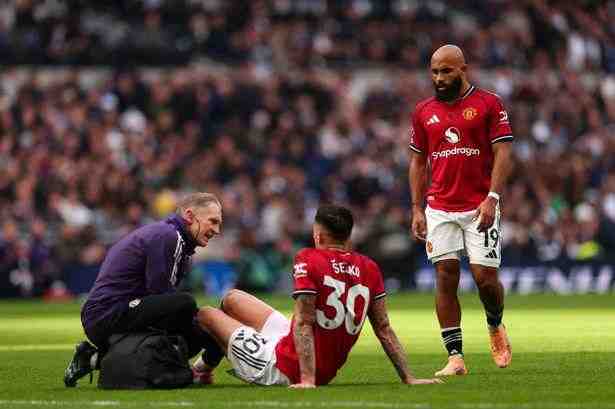 曼晚：若謝什科傷缺，曼聯可能在對陣埃弗頓時采用無鋒陣型