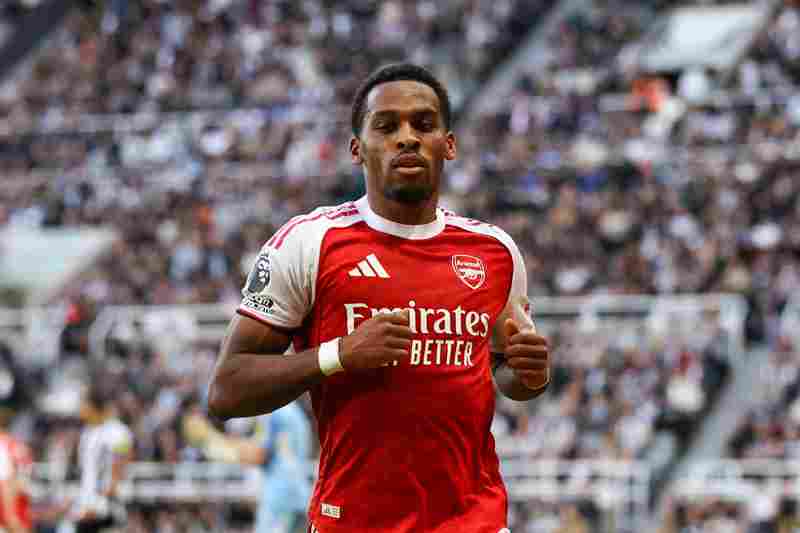 本賽季只有2名英超球員獲得WhoScored評分滿分，分別是廷伯和埃澤