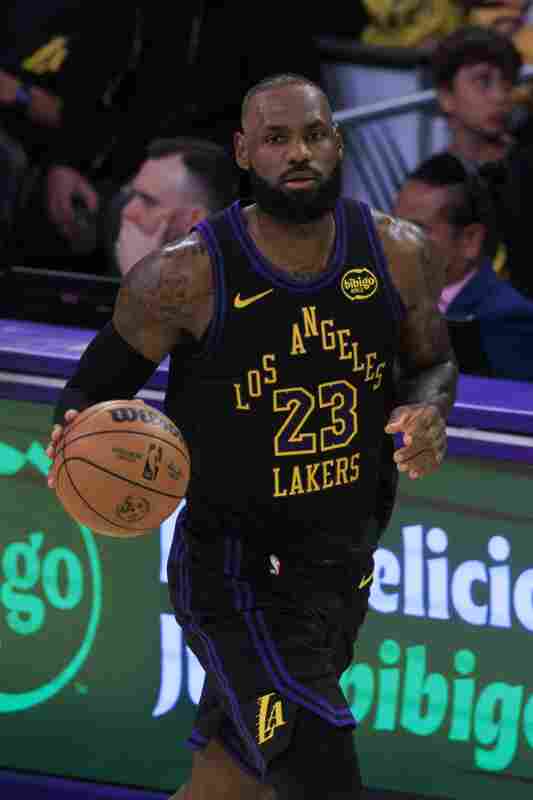 拉拉維亞:我知道只要詹姆斯拿球 我去空切他都能傳到我